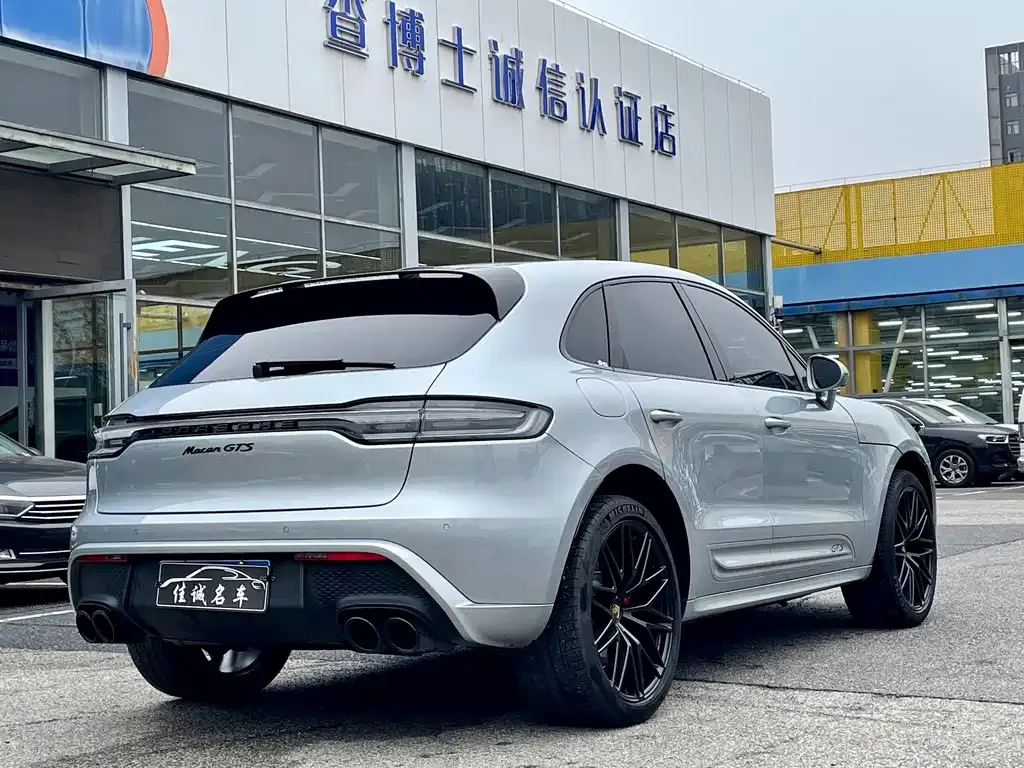 Porsche Macan — фото 7