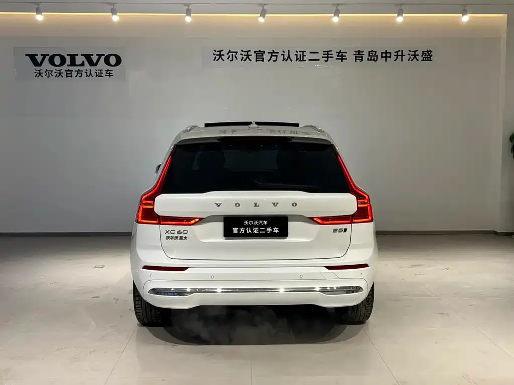 Volvo XC60 — фото 6