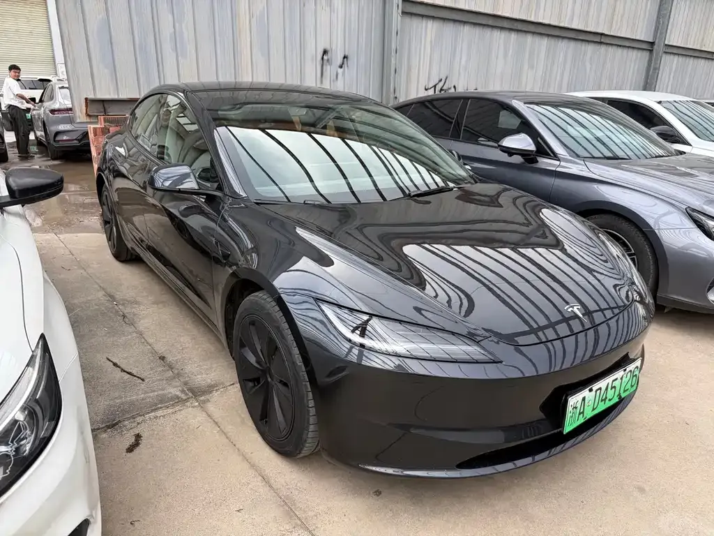 Tesla Model 3 — фото 3