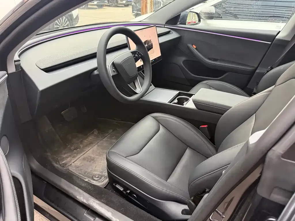 Tesla Model 3 — фото 2