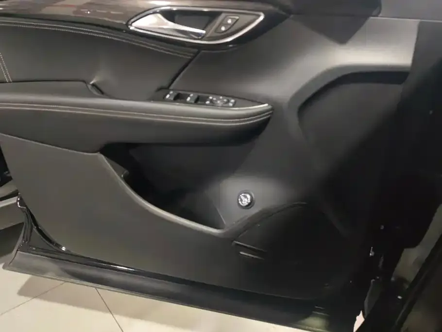 Buick Envision Plus — фото 4