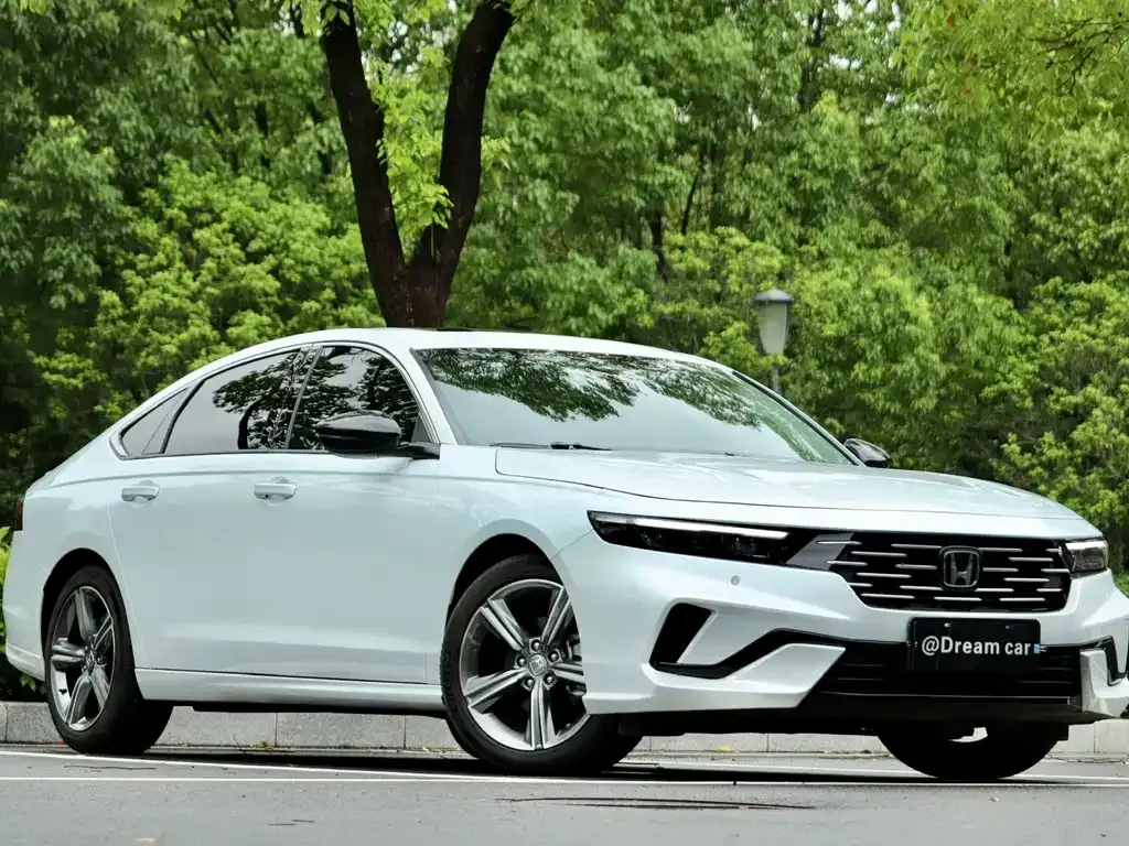 Honda Accord — фото 9
