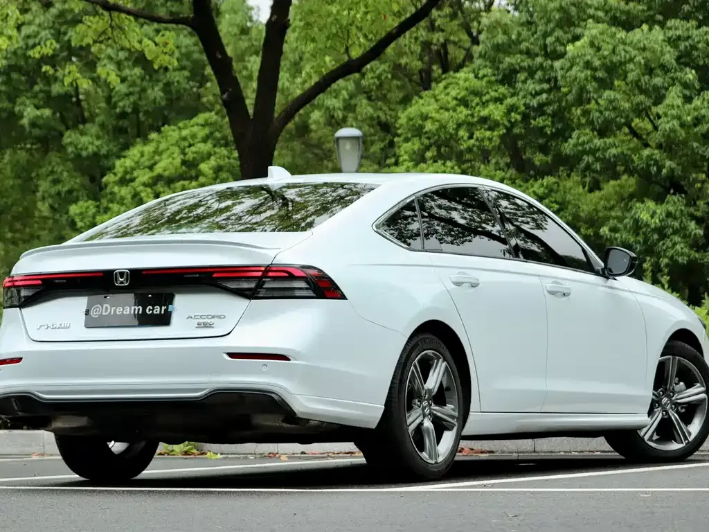 Honda Accord — фото 6