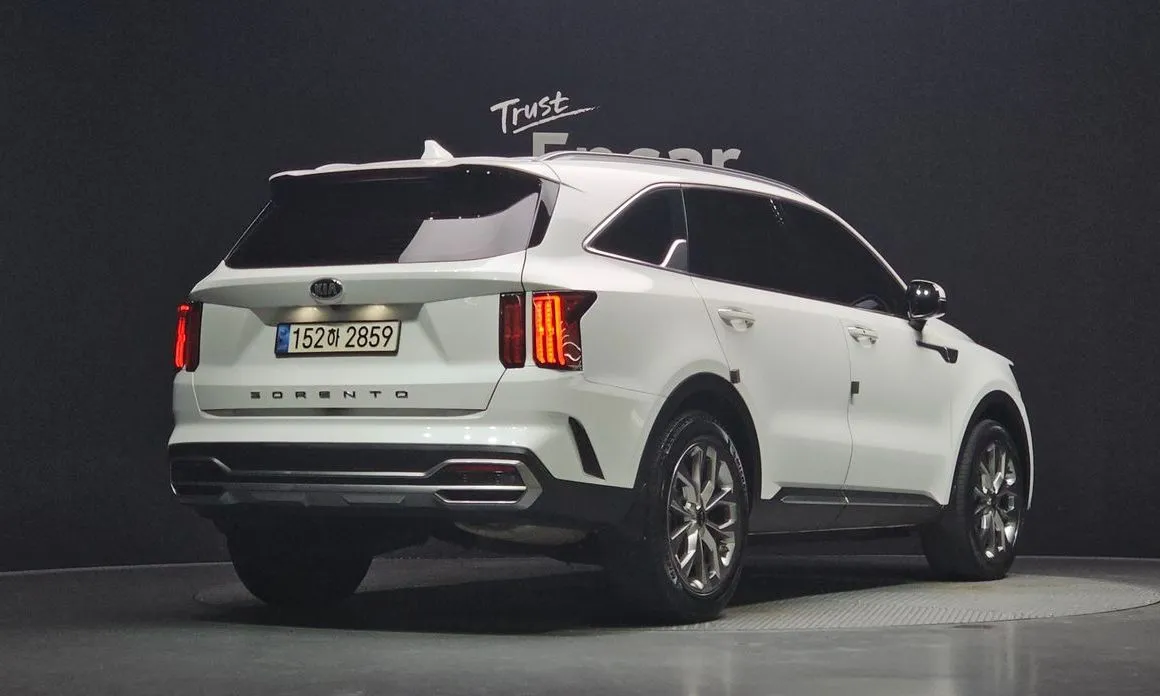 Kia Sorento — фото 5