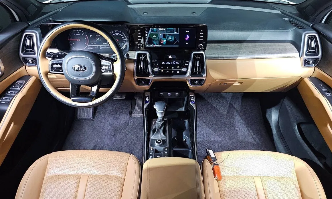 Kia Sorento — фото 8