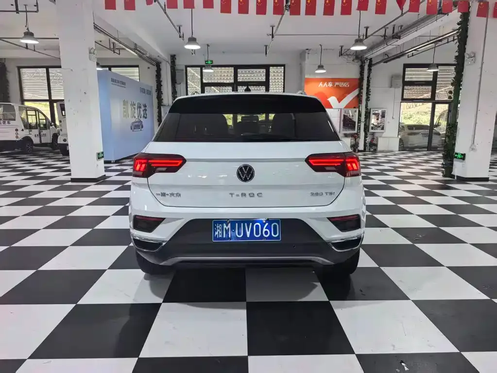 Volkswagen T-Roc — фото 3