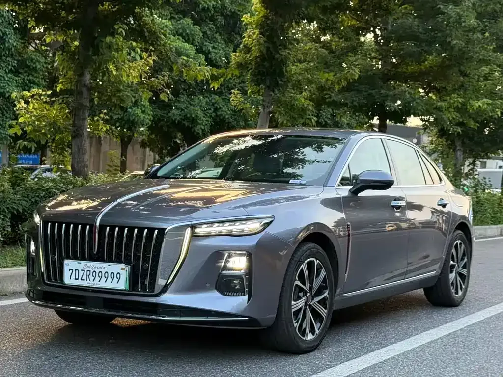 Hongqi H5 PHEV — фото 1