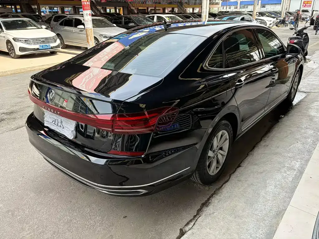 Volkswagen Passat — фото 5