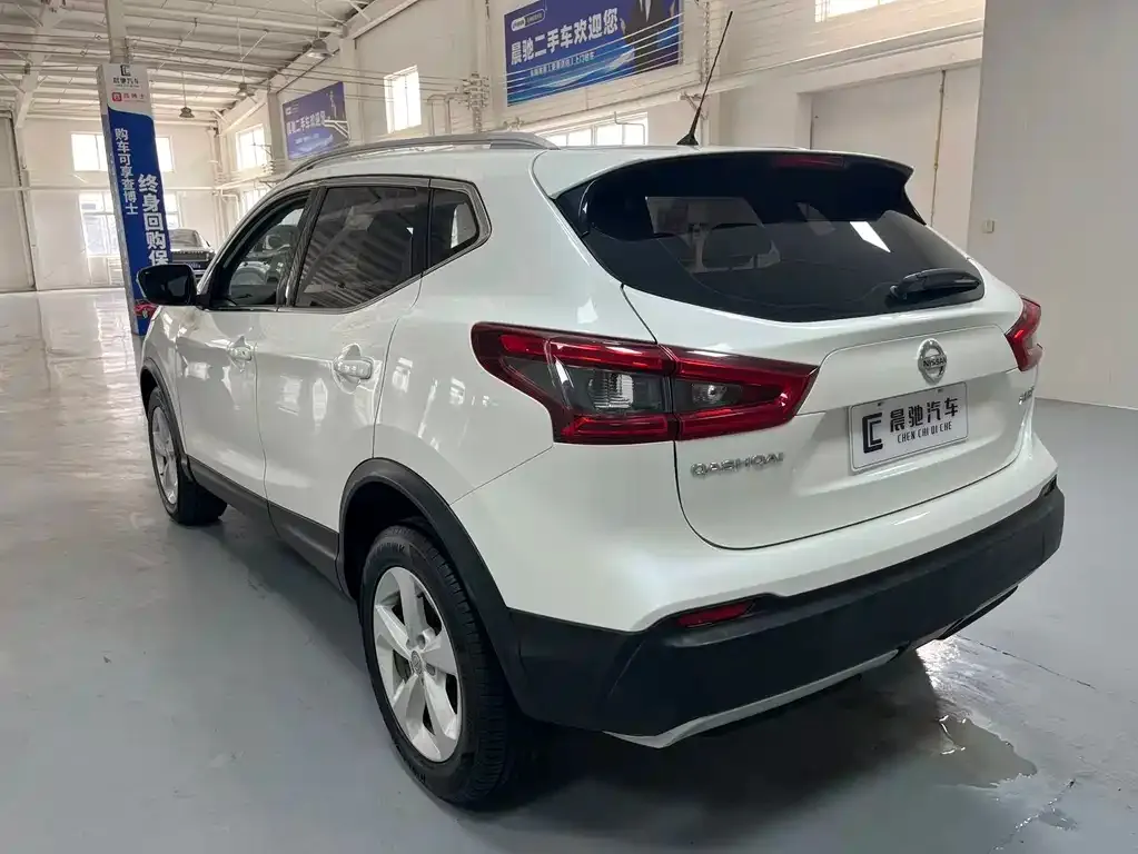 Nissan Qashqai — фото 9