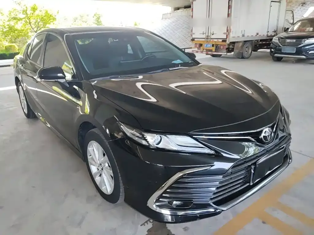 Toyota Camry — фото 6