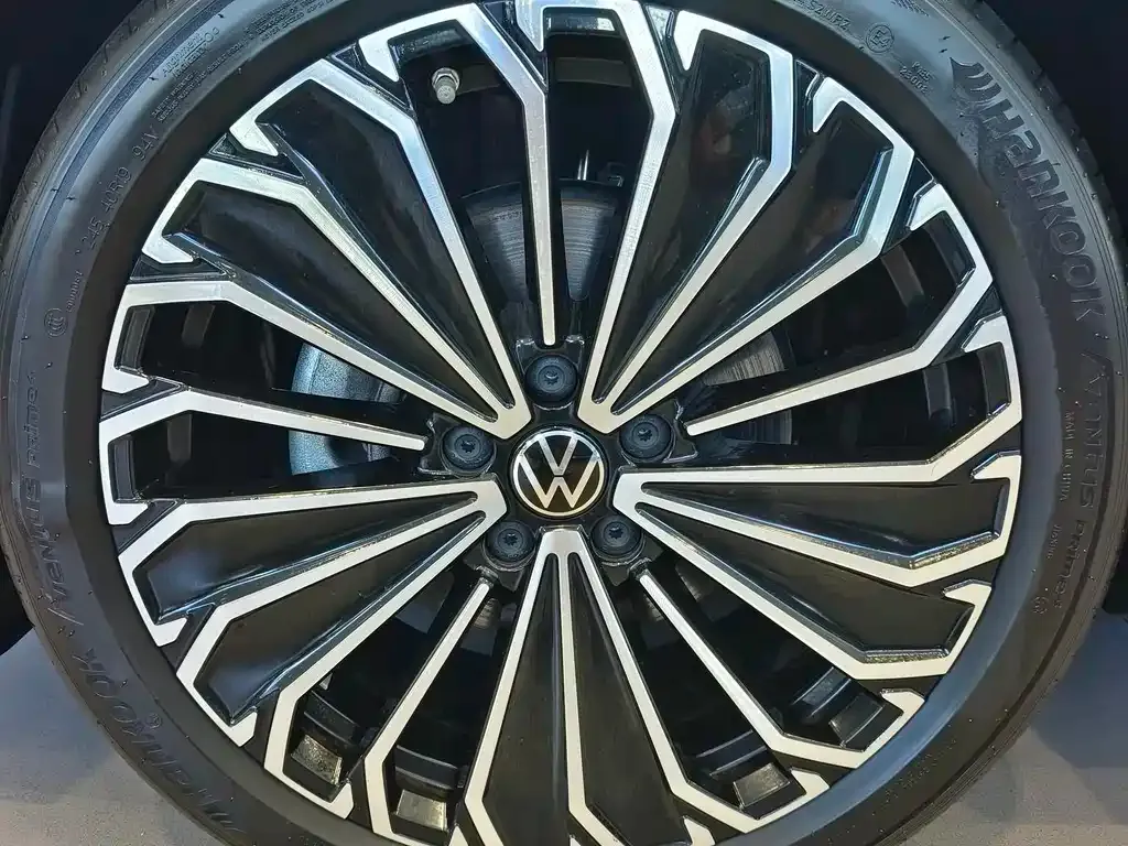 Volkswagen Passat — фото 6