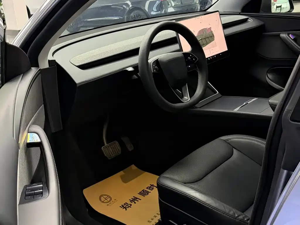 Tesla Model Y — фото 5