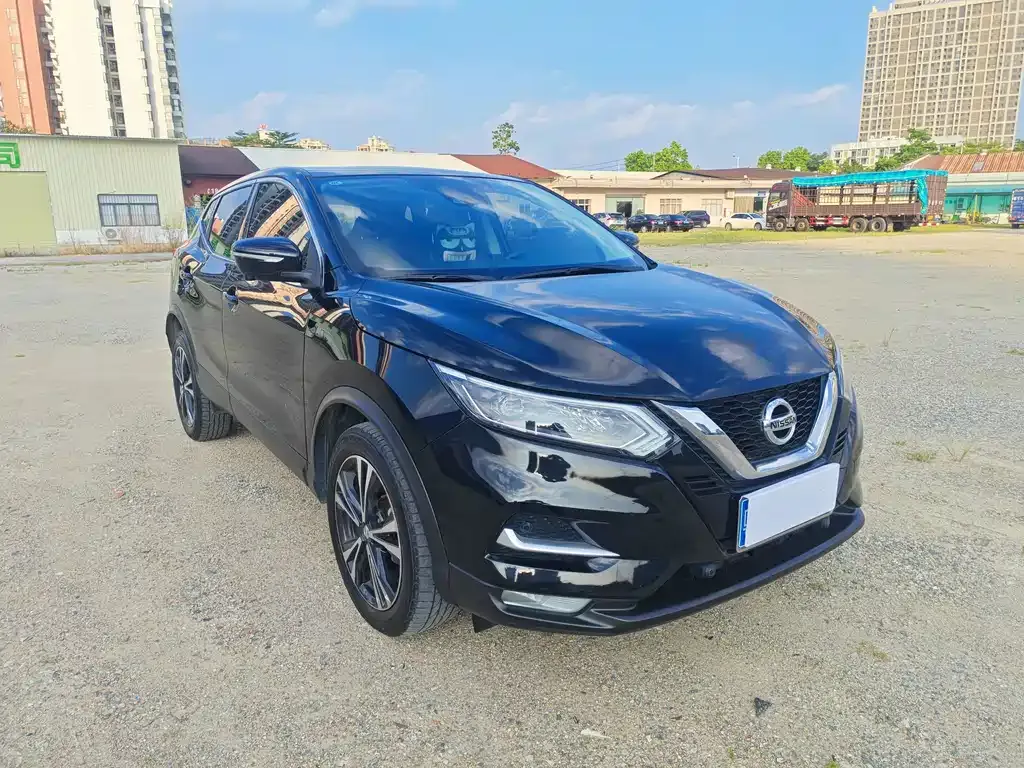 Nissan Qashqai — фото 7
