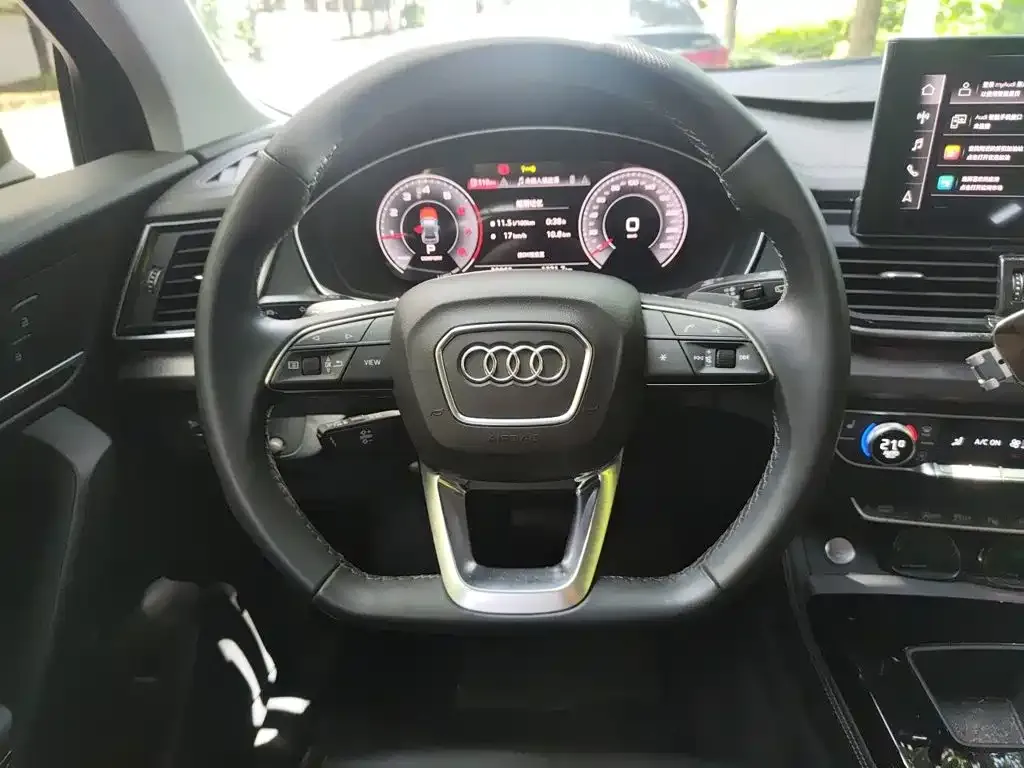 Audi Q5L Sportback — фото 8
