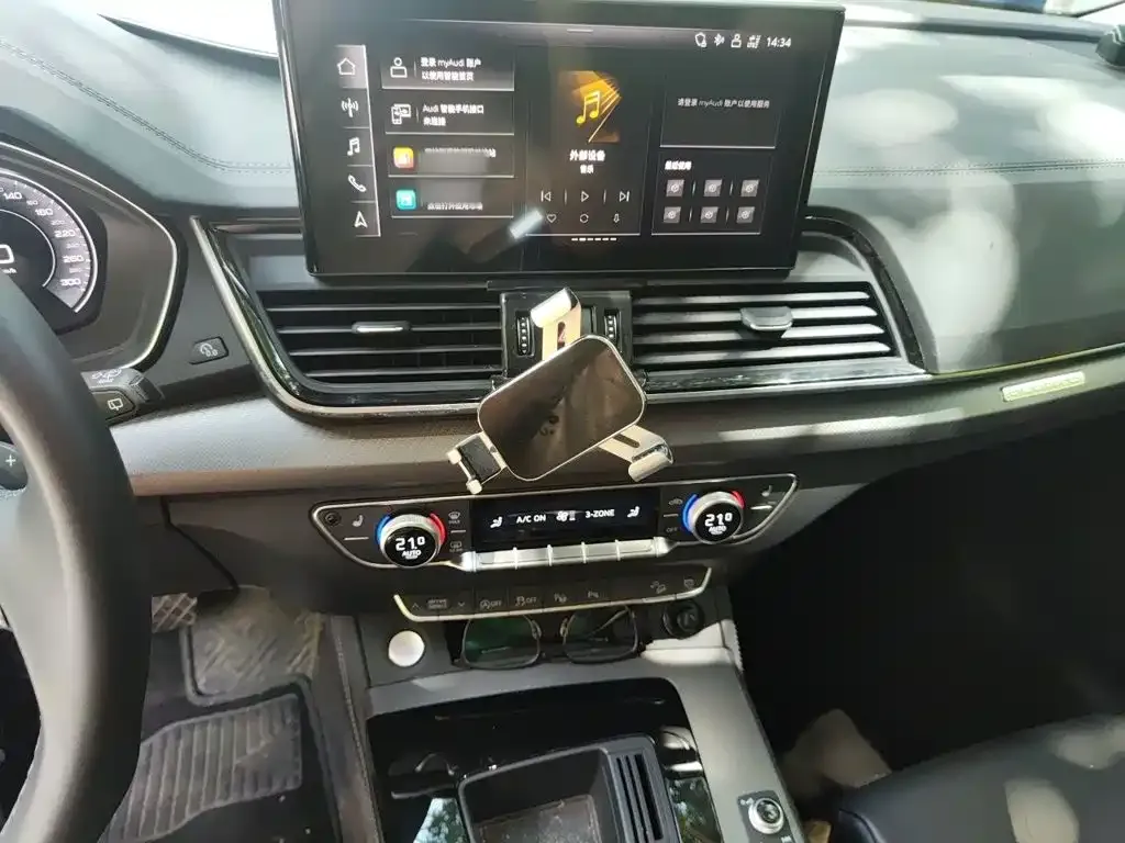 Audi Q5L Sportback — фото 3