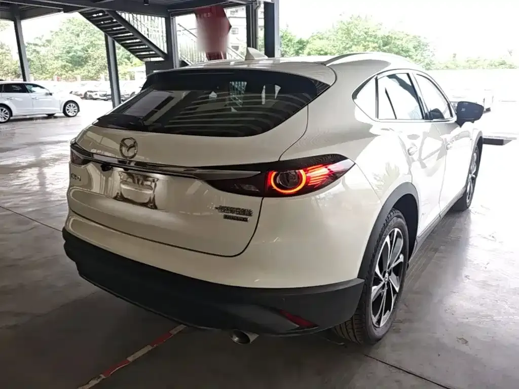 Mazda CX-4 — фото 10