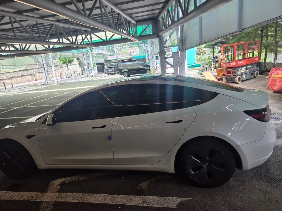 Tesla Model 3 — фото 8