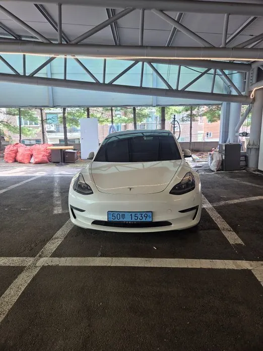 Tesla Model 3 — фото 5
