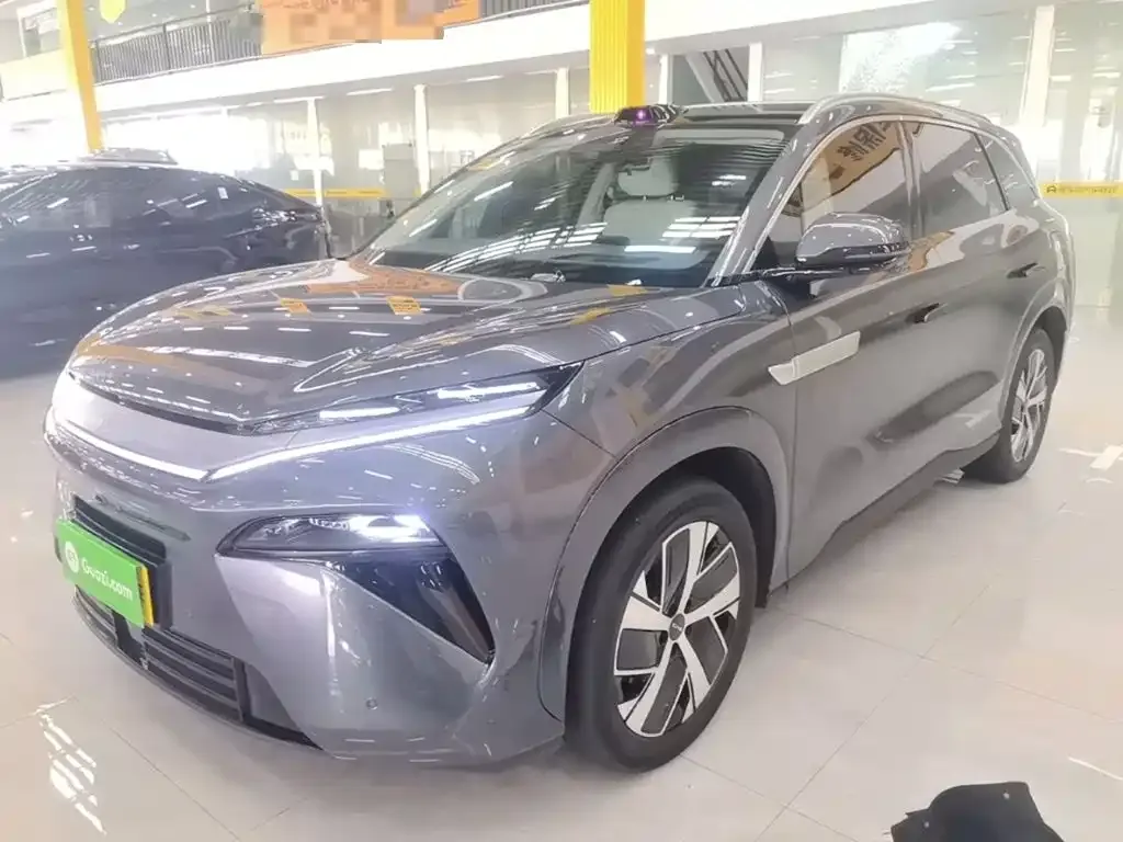 BYD Tang L — фото 1