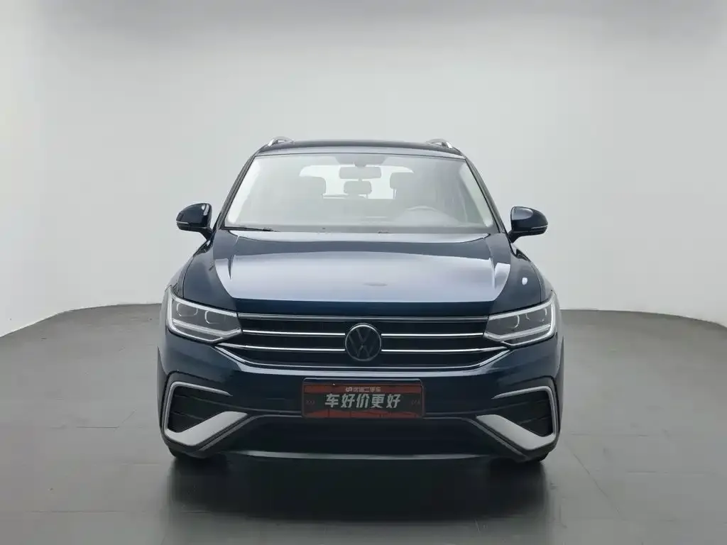 Volkswagen Tiguan L — фото 3
