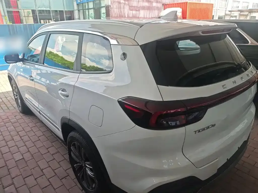 Chery Tiggo 8 — фото 10