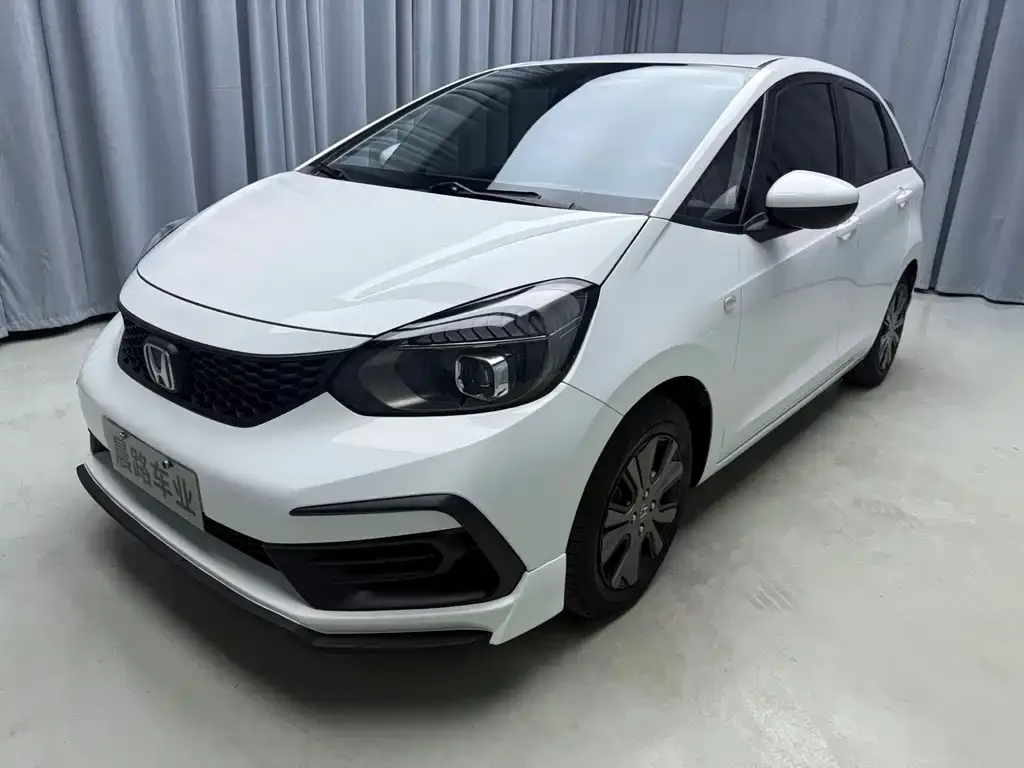 Honda Fit — фото 1