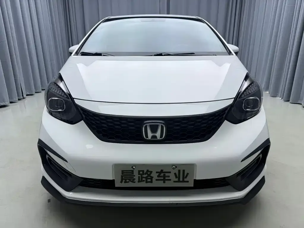 Honda Fit — фото 9