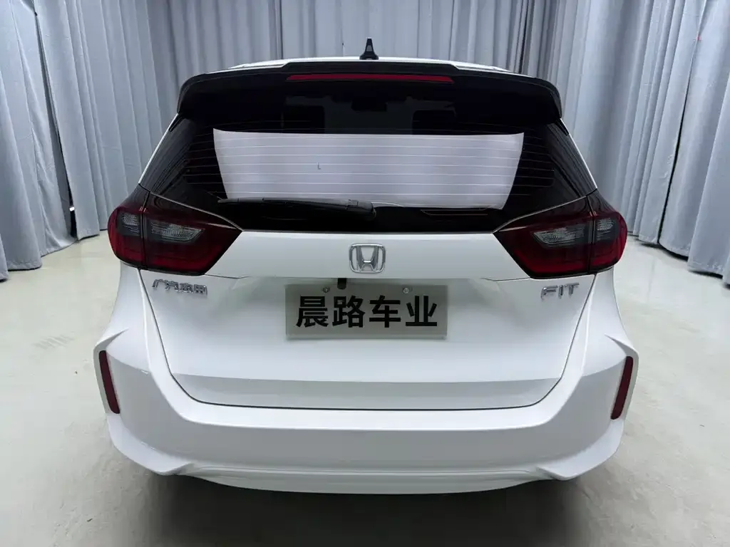 Honda Fit — фото 6