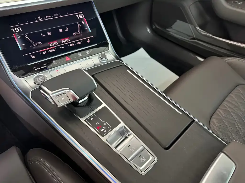 Audi A6L — фото 3