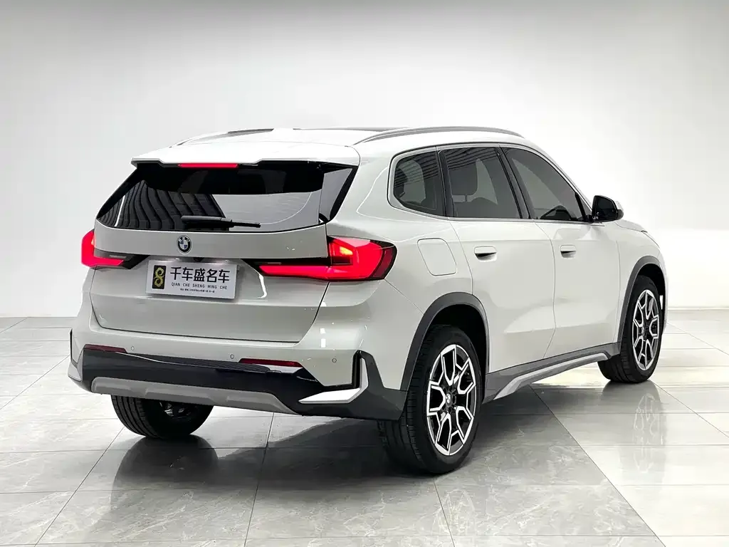 BMW X1 — фото 7