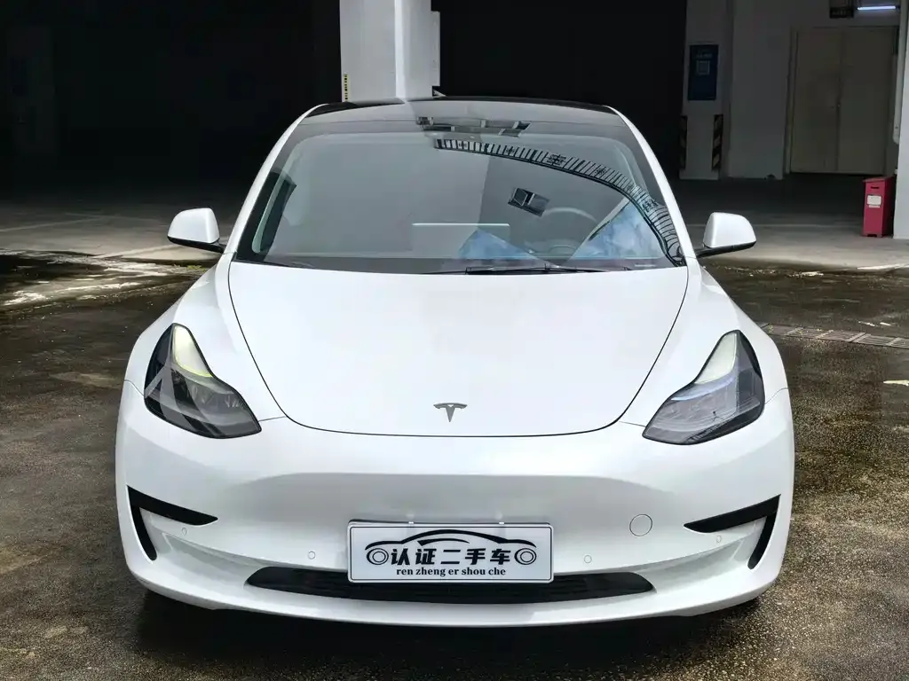 Tesla Model 3 — фото 7