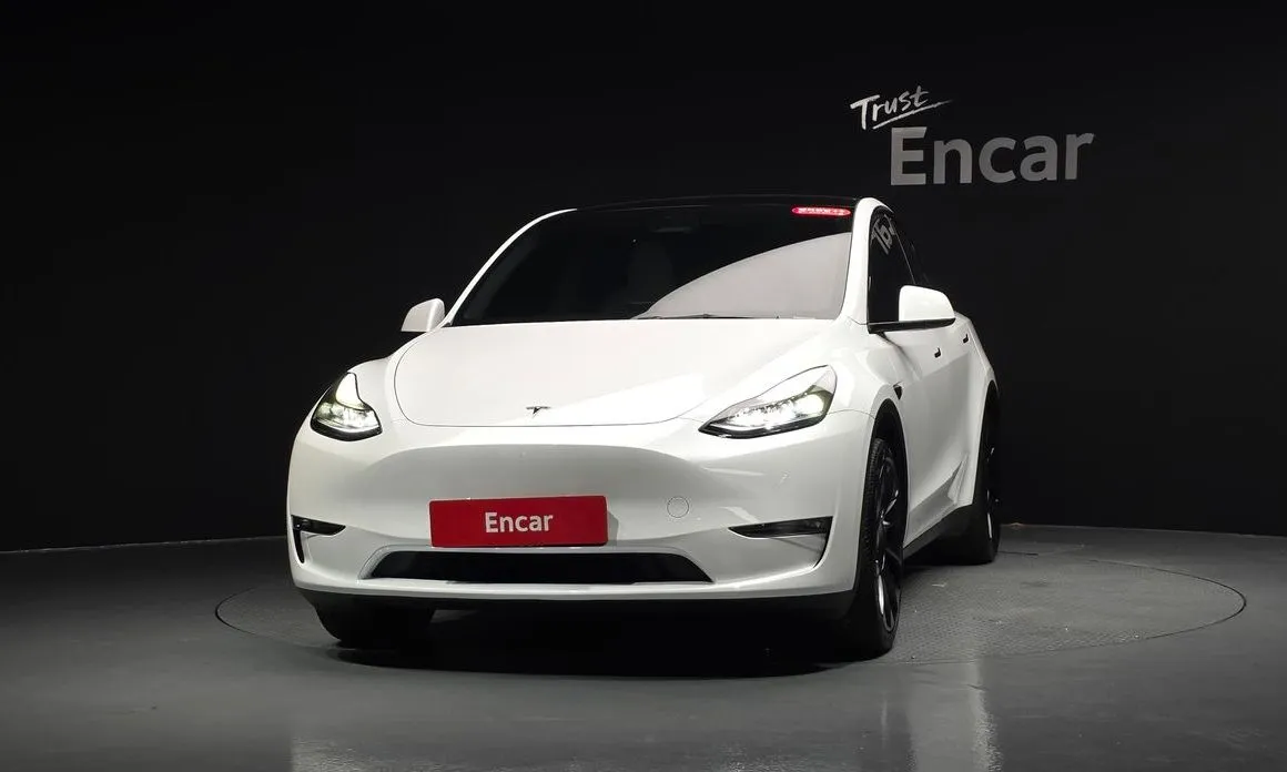 Tesla Model Y — фото 2