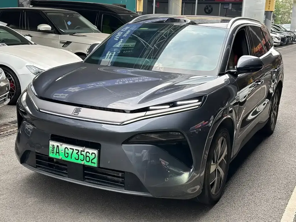 BYD Tang L — фото 1
