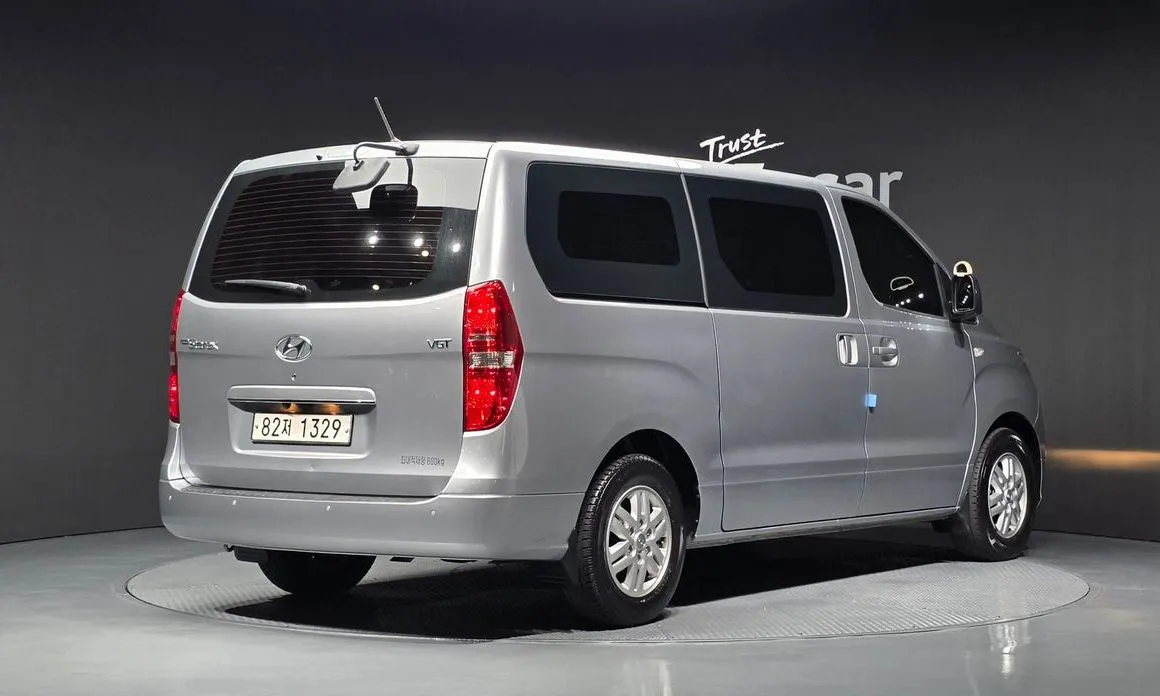Hyundai Starex — фото 4
