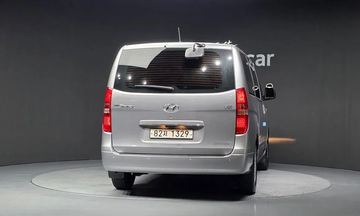 Hyundai Starex — фото 3