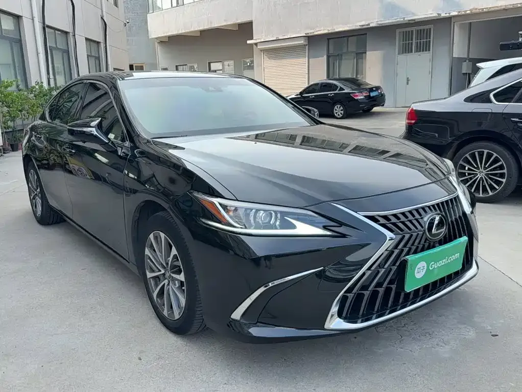 Lexus ES — фото 9