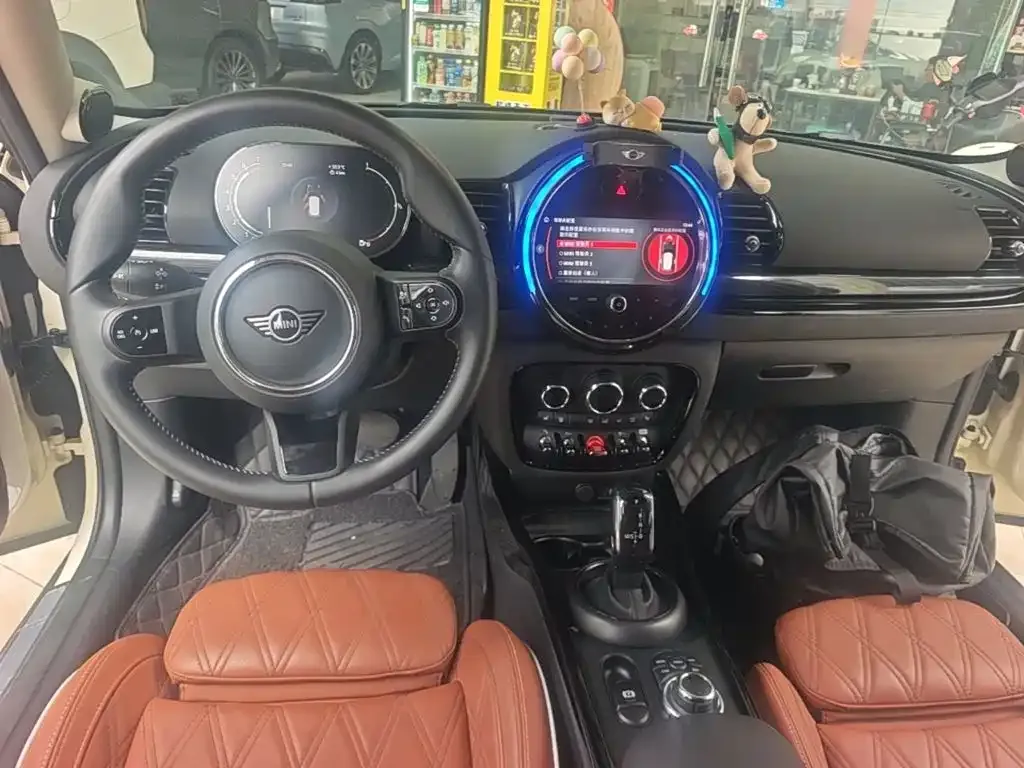MINI Clubman — фото 4