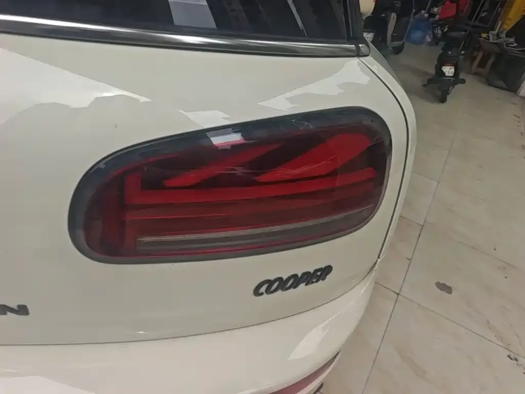 MINI Clubman — фото 2