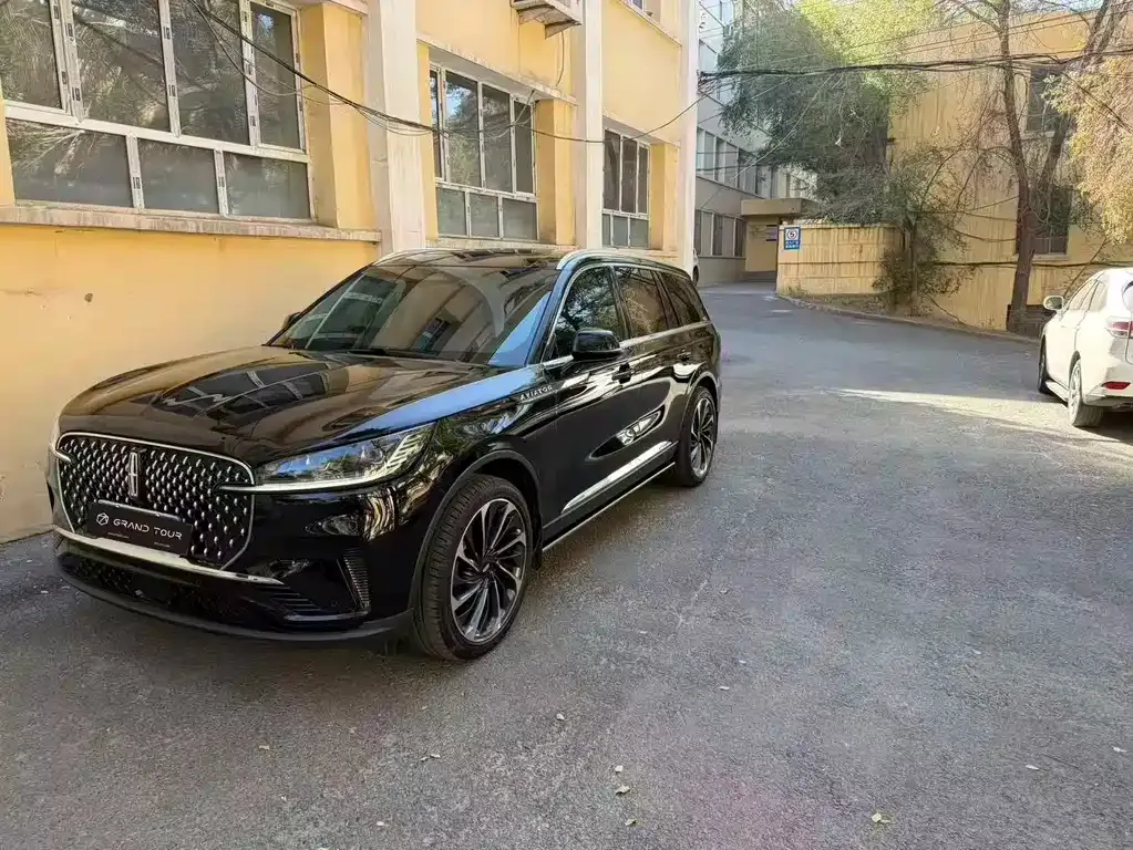 Lincoln Aviator — фото 1
