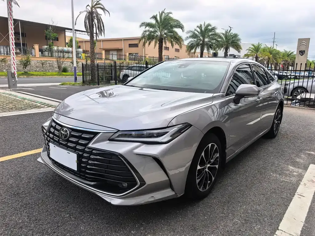 Toyota Avalon — фото 3