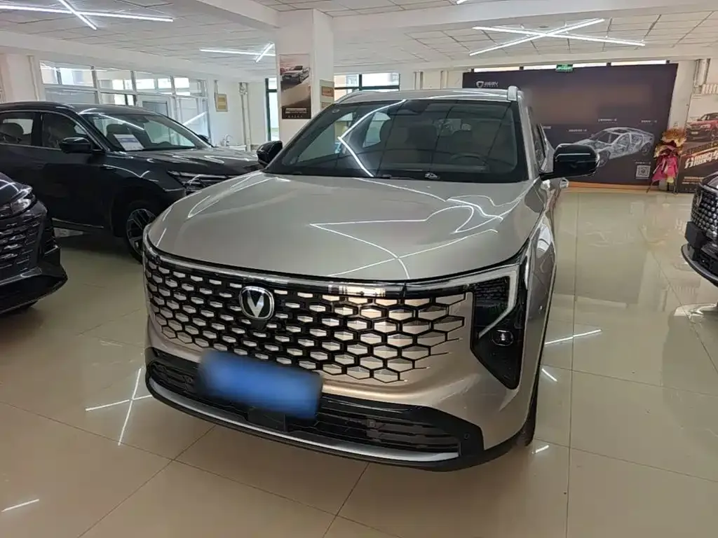 Changan CS55PLUS — фото 1
