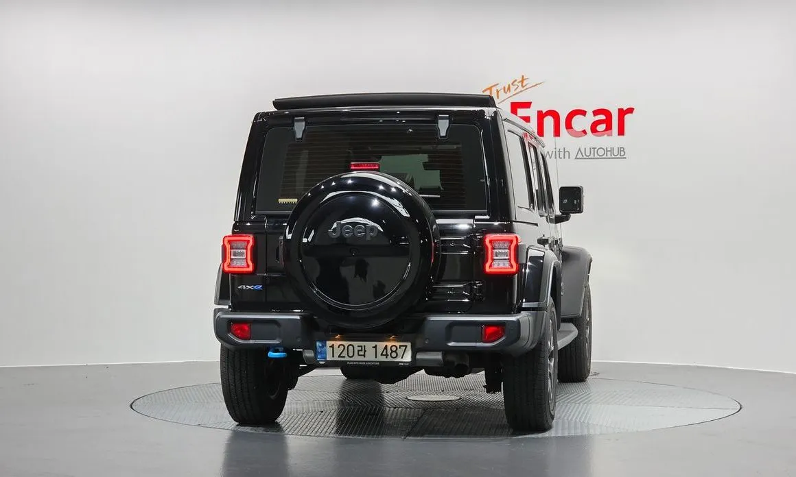Jeep Wrangler — фото 4