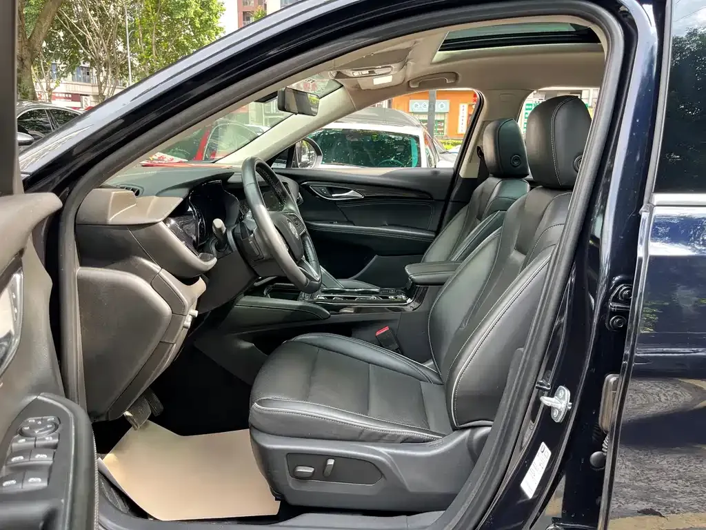 Buick Envision Plus — фото 2