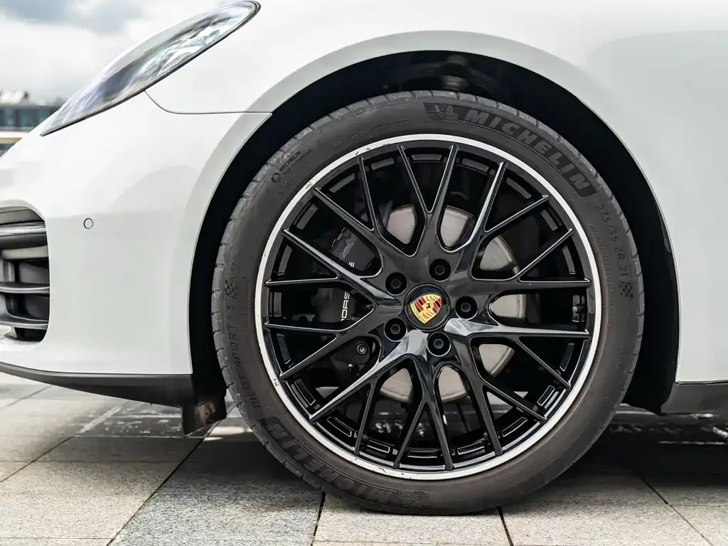 Porsche Panamera — фото 4