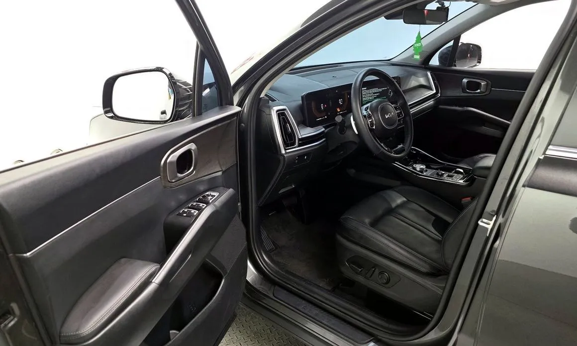 Kia Sorento — фото 8