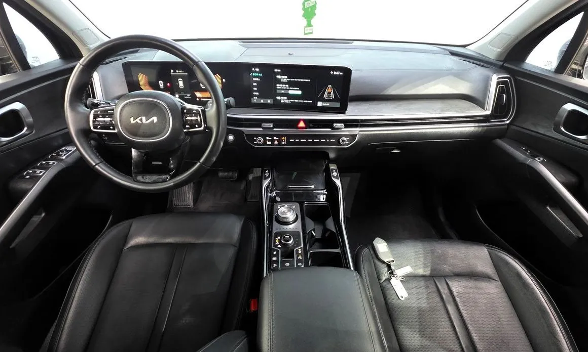 Kia Sorento — фото 7