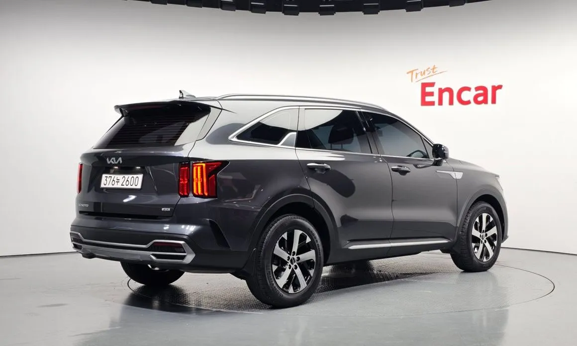 Kia Sorento — фото 5