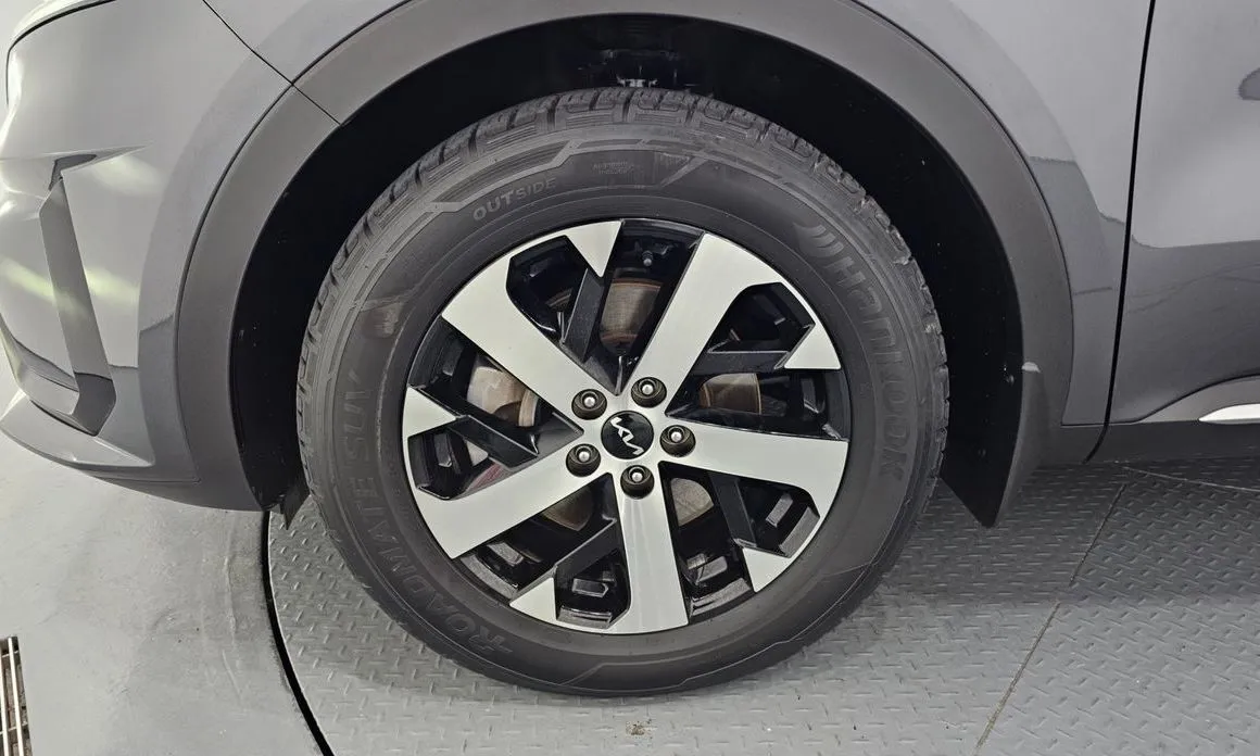Kia Sorento — фото 10