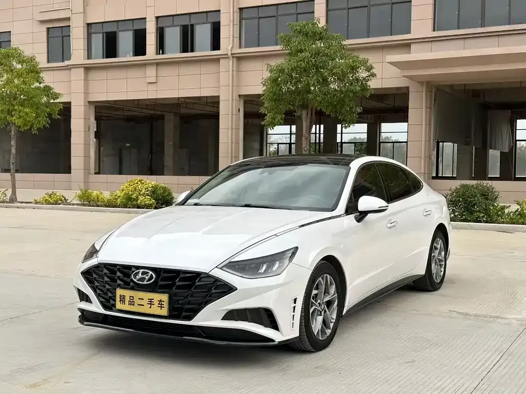 Hyundai Sonata — фото 1