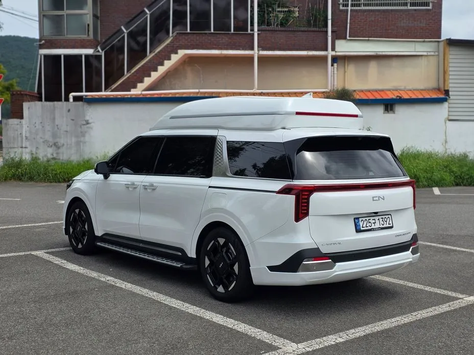 Kia Carnival — фото 10